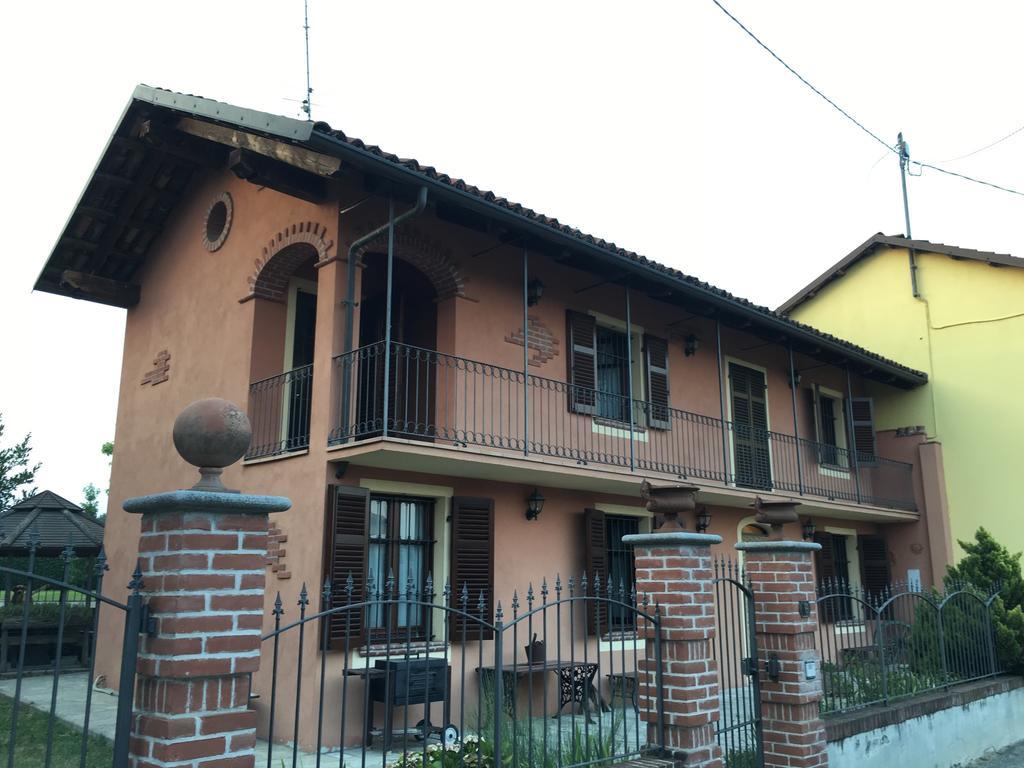 Maison d'hôtes Relax Nel Noccioleto à Novello Extérieur photo