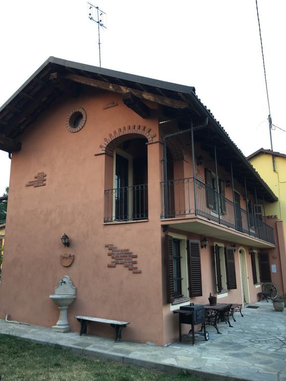Maison d'hôtes Relax Nel Noccioleto à Novello Extérieur photo
