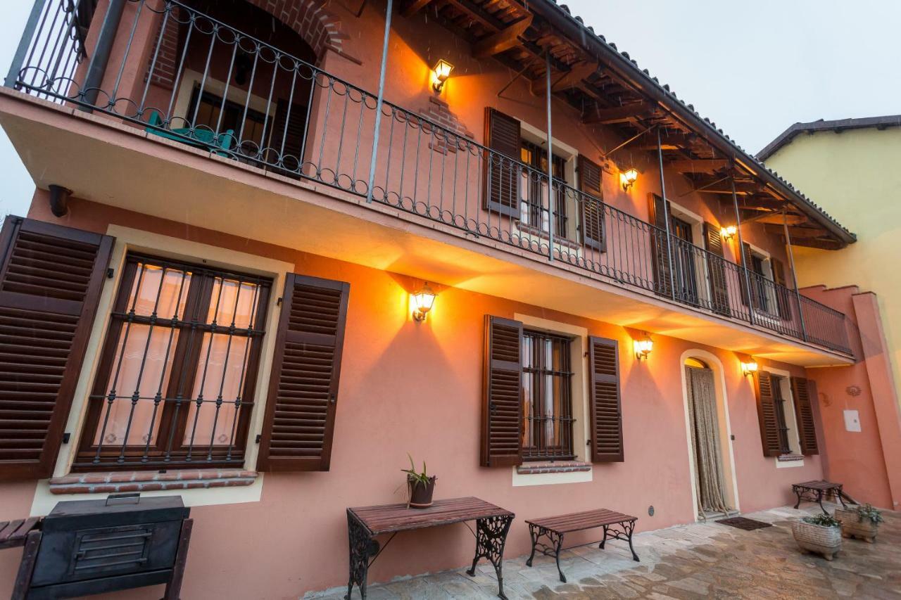 Maison d'hôtes Relax Nel Noccioleto à Novello Extérieur photo